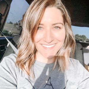 Meet your Posher, Alexis